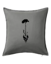 Kytara strom a lebka