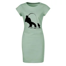 Rybář tahající rybu