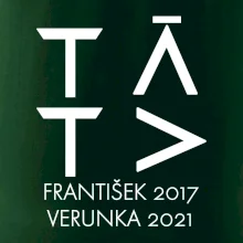 Táta v geometrickém fontu se jmény