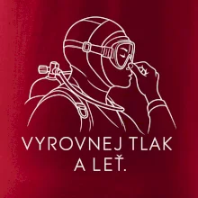 Vyrovnej tlak a leť potápěč v neoprenu držící si nos
