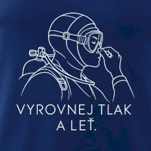 Vyrovnej tlak a leť potápěč v neoprenu držící si nos