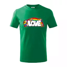 Love s duhou v pozadí