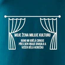 Žena miluje kulturu