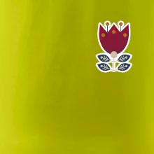 Folklor na prsu květina čtyřlistá