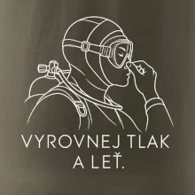 Vyrovnej tlak a leť potápěč v neoprenu držící si nos