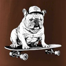 Černobílý buldok na skateboardu