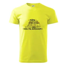Táta vezu půl domácnosti rodinný karavan
