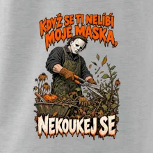 Maskovaný hororový zahradník se zahradními nůžkami