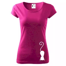 Zamilovaná kočka ležící