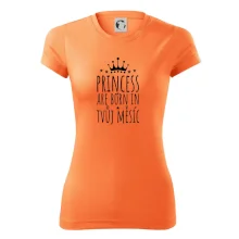 Princesses are born in (vlastní nápis měsíc narození)