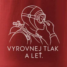 Vyrovnej tlak a leť potápěč v neoprenu držící si nos