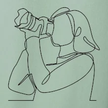 Fotografka stojící jedním tahem