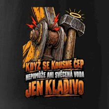 Zaseknutý čep bagru vyřeší kladivo