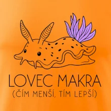 Lovec makra nahožábrý mořský plž s fialovými žábrami
