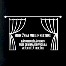Žena miluje kulturu