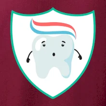 Zoubek na prsu - zubní pasta