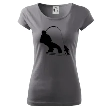 Rybář tahající rybu