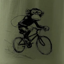 Opice s batohem na kole