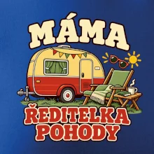 Máma ředitelka pohody rodinné kempování s karavanem