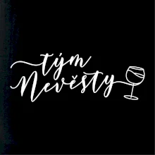 Tým nevěsty červené víno