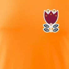 Folklor na prsu květina čtyřlistá