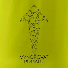 Vynořovat pomalu šipka vzhůru vytvořená z potápěčských bublinek
