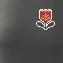 Folklor na prsu tulipán