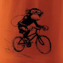 Opice s batohem na kole