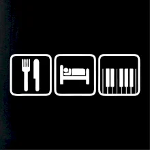 Eat sleep piano v řadě