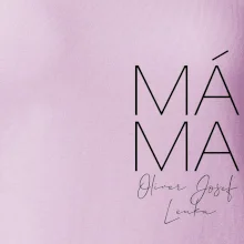 Nápis máma  na prsu se jmény dětí