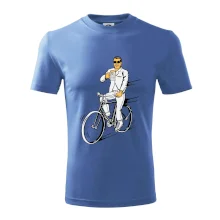 Gentleman na kole s pivem