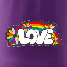 Love s duhou v pozadí