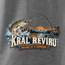 Listopadový rybář král revíru se štikou