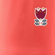 Folklor na prsu květina čtyřlistá