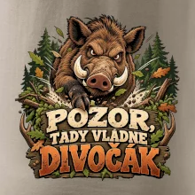 Pozor tady vládne divočák v lese