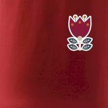 Folklor na prsu květina čtyřlistá