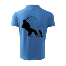 Rybář tahající rybu