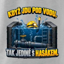 Instalatér pod vodou s hasákem