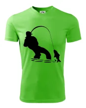 Rybář tahající rybu