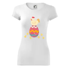 Slepice sedící na velikonočním vejci