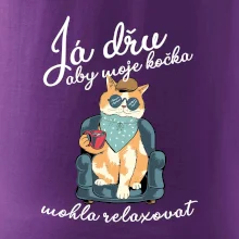 Já dřu, aby moje kočka mohla relaxovat