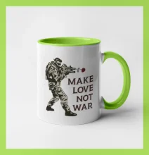 Růže ve zbrani, make love not war