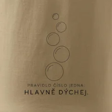 Hlavně dýchej pět stoupajících potápěčských bublin