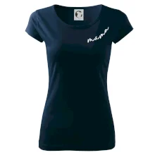 Psí máma se jmény na rukávu