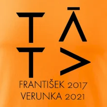 Táta v geometrickém fontu se jmény