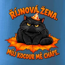Říjnová žena mrzutý černý kocour na javorovém listu