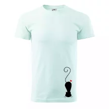 Zamilovaná kočka ležící