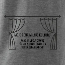 Žena miluje kulturu