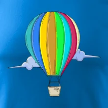 Horkovzdušný balon v oblacích