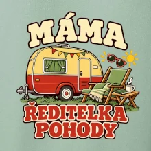 Máma ředitelka pohody rodinné kempování s karavanem
